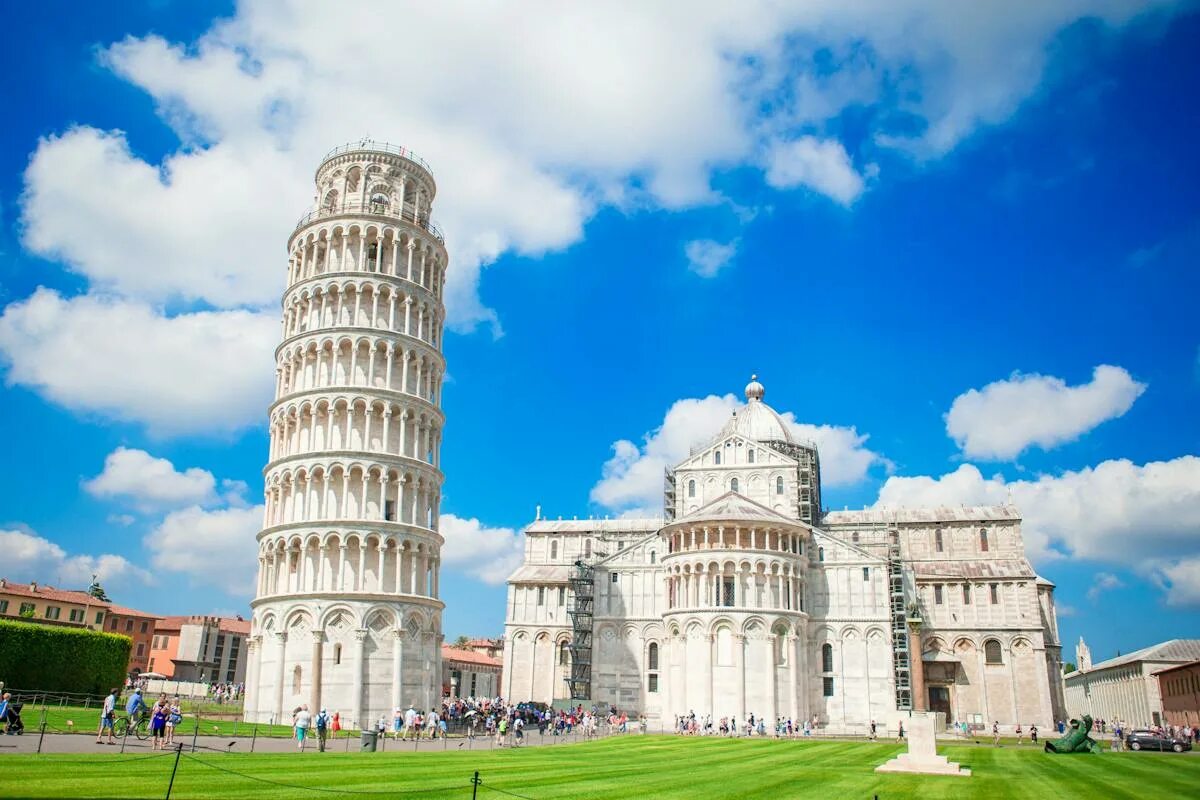 Pinterest Perspective photography, Pisa, Leaning tower of pisa