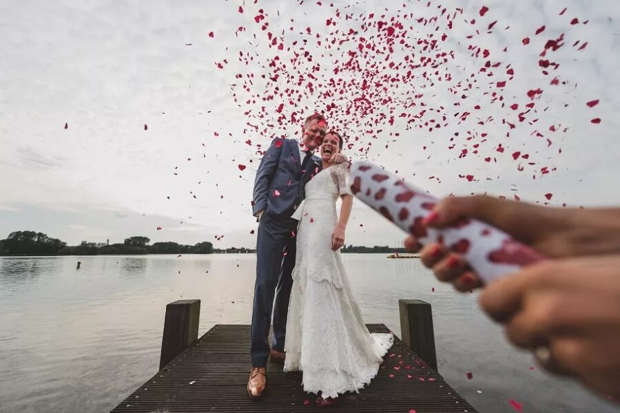 Красивые жених и невеста. Красивая девушка в свадебном платье. Дом 2 свадьба яббарова и голд. Как называется сама свадьба вопрос из поле. Как называется сама свадьба вопрос из поле.