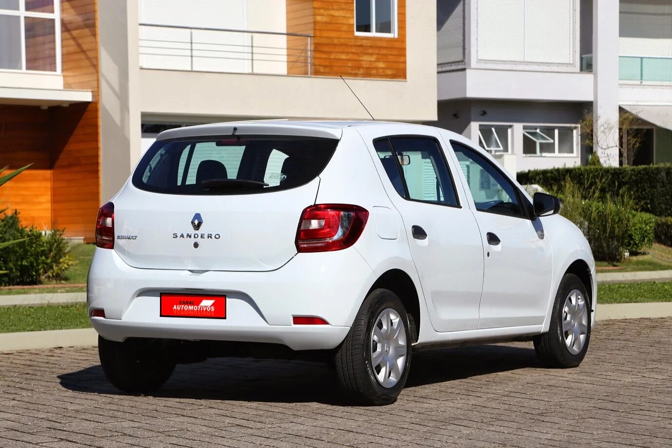 Renault sandero mt. Рено Сандеро 2021. Renault Sandero 2. Рено Сандеро 2022. Renault Sandero хэтчбек.