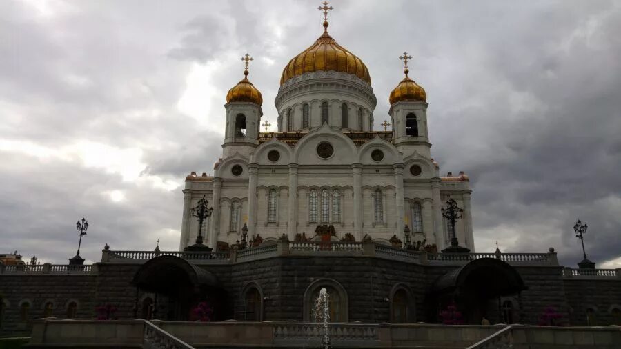 Православная церковь москва. Православная церковь москва. Храмовые маковки в московском кремле. Храм христа спасителя. Православная церковь москва.