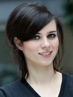 Qiz uxlayotgan odamni sikadi