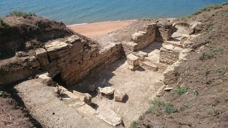 Кыз аул. Раскопки в керчи некрополь. Фанагорийская археологическая экспедиция. Кыз аул. Некрополь кыз аул в крыму.
