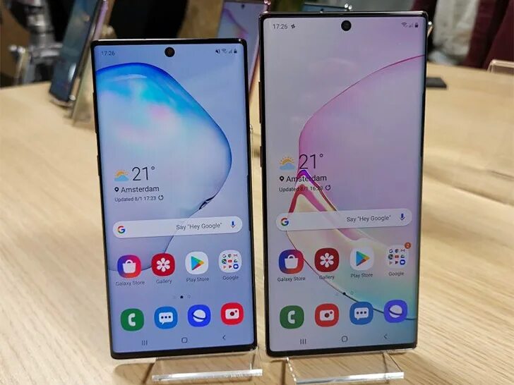 Samsung note 10 vs 10. Самсунг гелакси 10 2020 года. Samsung Note 10 Plus отзывы владельцев.