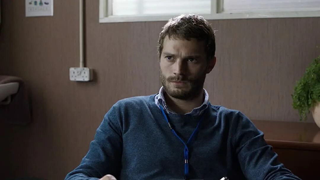 Даль крах. Крах сериал 2013–2016. Джейми дорнан кадры из сериала крах. Джилиан андерсон сериал крах. Крах тайлер.