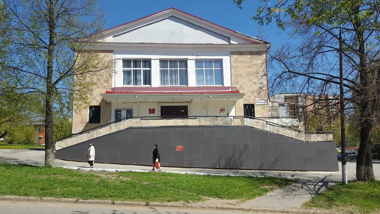 милиционная 103 ижевск театр ижевск. милиционная 103 ижевск театр. милиционная, д. милиционная 103 ижевск театр. театр молодой человек ижевск зал.