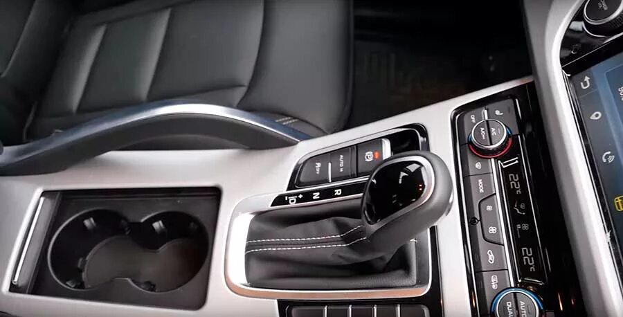 Geely atlas кпп. Джили атлас полный привод. geely atlas nl3 панель коробки передач. geely atlas nl3 shift lock. джили атлас акб 2019.