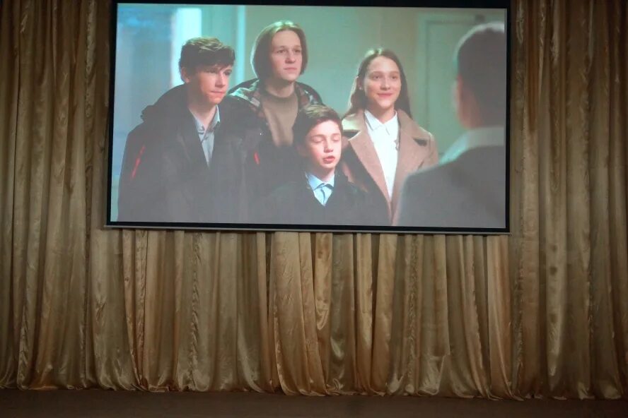 афиша для фильма школьные ботаны. школьные ботаны киноурок. школьные ботаны фильм смотреть киноуроки. школьные ботаны киноурок. школьные ботаны киноурок.