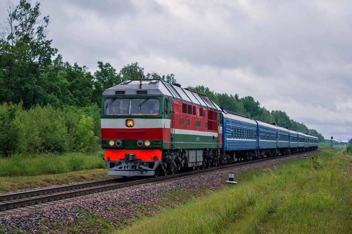 Поезд речица калинковичи. Тэп70 Орша. Поезд тэп70. Тепловозы ТЭП 70 В Белоруссии. Тэп70 315.