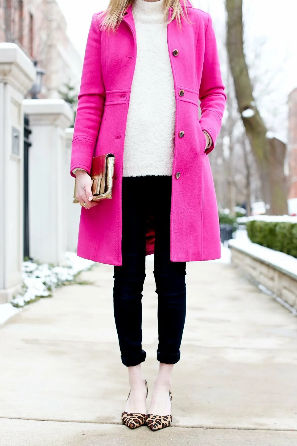 Розовое пальто. Розовое полупальто. Розовое пальто оверсайз. Ярко розовое пальто.