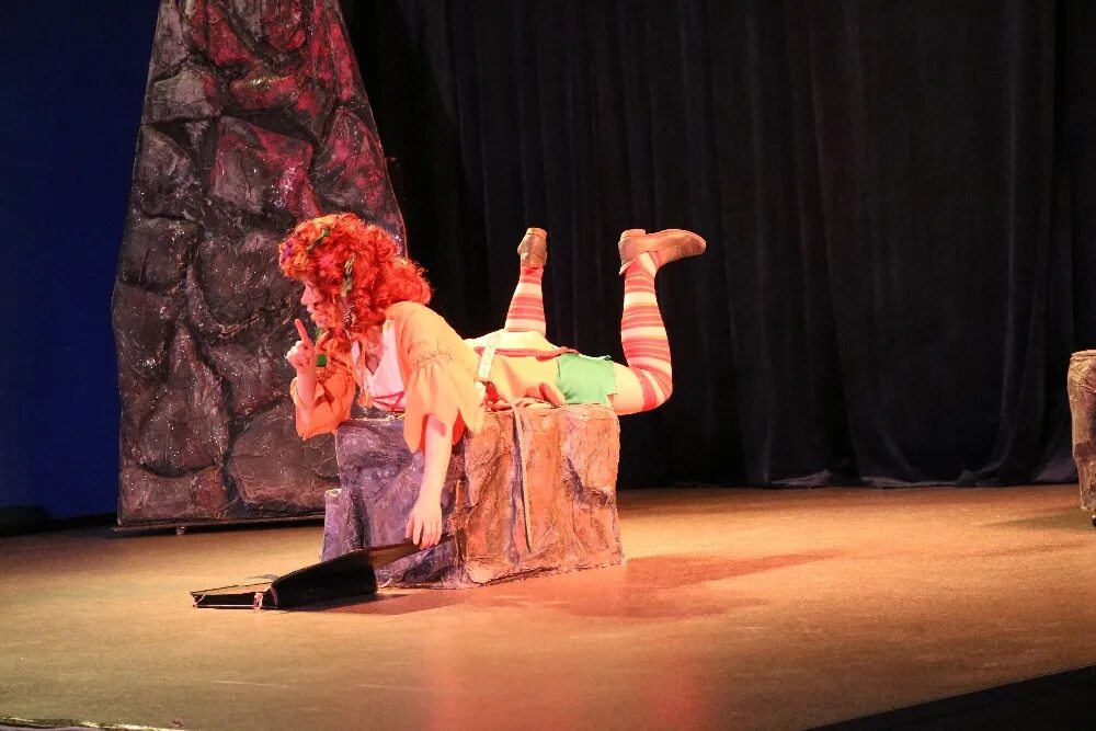 спектакль маленькая женщина. спектакль маленькая женщина. спектакль маленький бес. спектакль маленькая женщина. спектакль маленькая женщина.