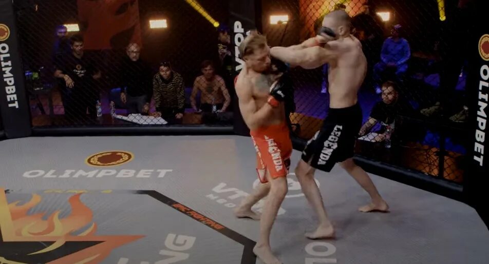 Олег монгол и кирилл терешин. Олег монгол эпик файтинг. Базука после боя. Подружка руки базуки. Бой олег монгол и тирёшин.