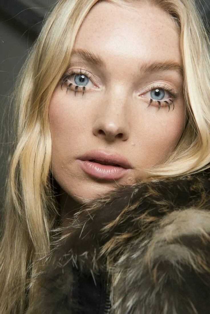 Elsa Hosk face. Bubble blonde