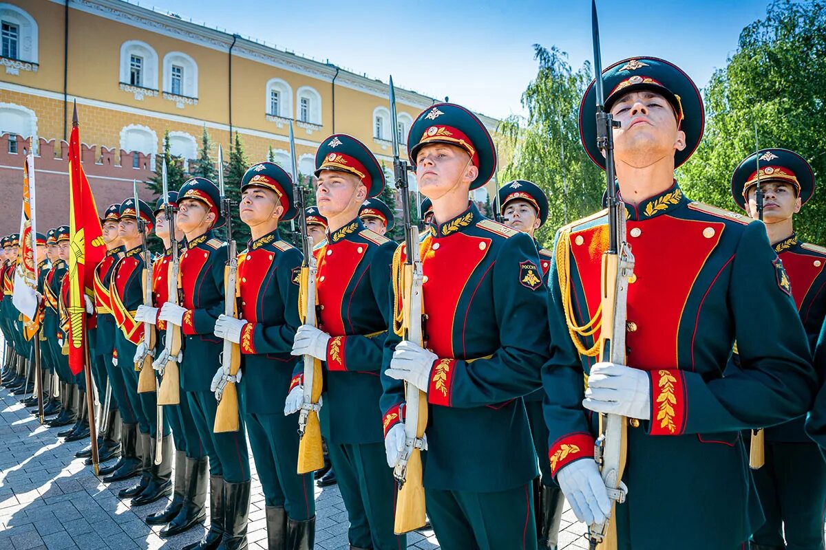 19 май 2019. 154 Комендантский Преображенский полк. 154 Преображенский полк Лефортово. Преображенский полк рота почетного караула Москва. 154 Отдельный Комендантский Преображенский полк Кремль.