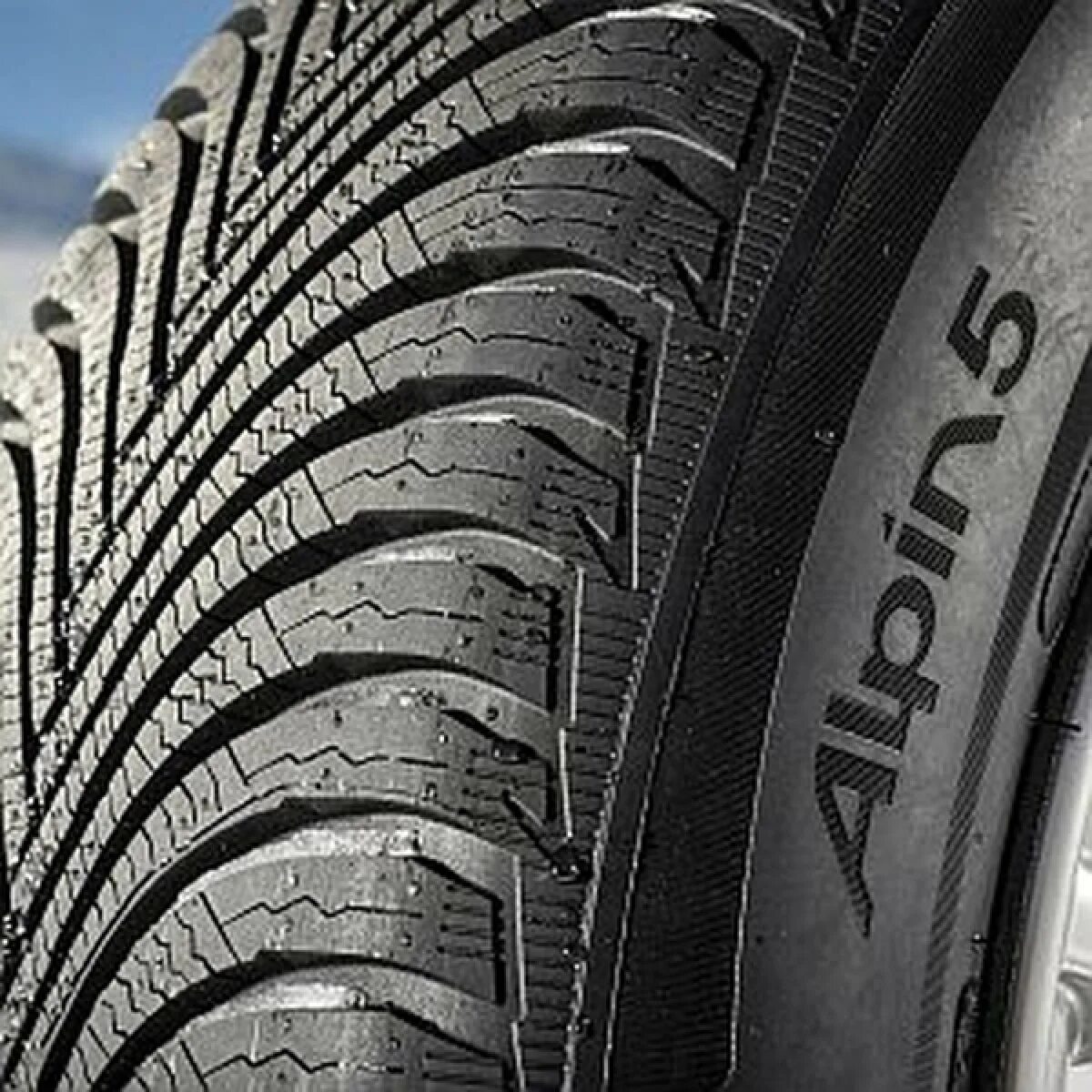 Зимние шины мишлен недорого. Мишлен альпин 5. michelin alpin 5 21545r16 90h. мишлен зимняя резина 215 65 16. pilot alpin 5 20545 r16 87h.