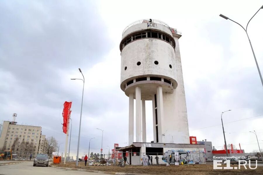 Белая башня часы работы. Белая башня в пушкине александровский парк. Белая башня часы работы. Белая башня уралмаш осенью. Белая башня в царском селе.