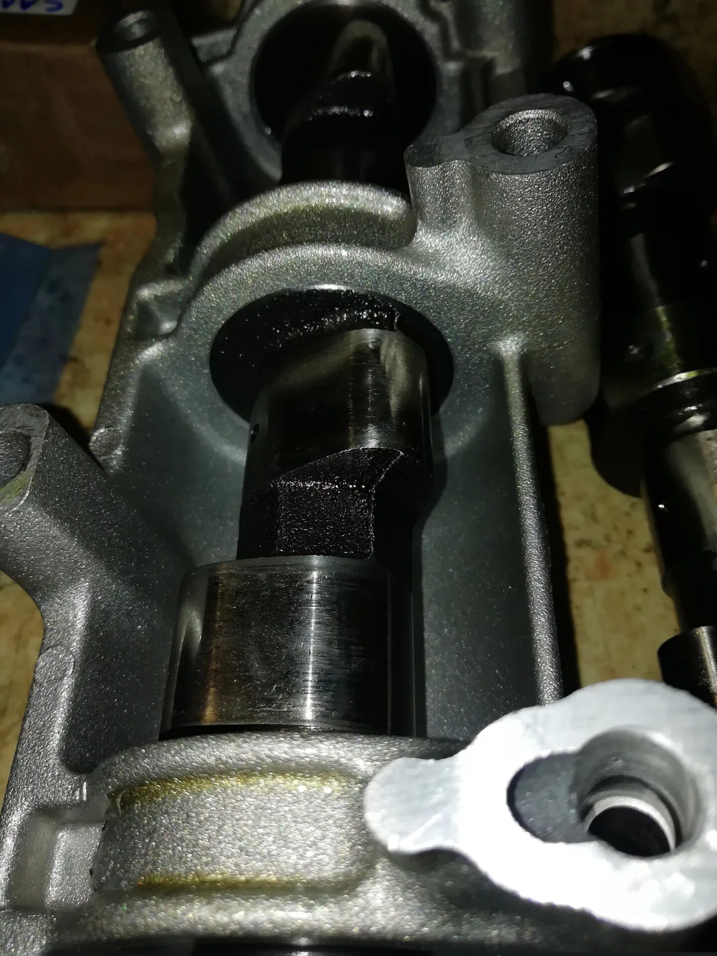 044 распредвал нива. Распредвал двигателя 2111. Распредвал окб на ниву. Распредвал 44\ 44 окб двигатель. Распредвал нива 2121.