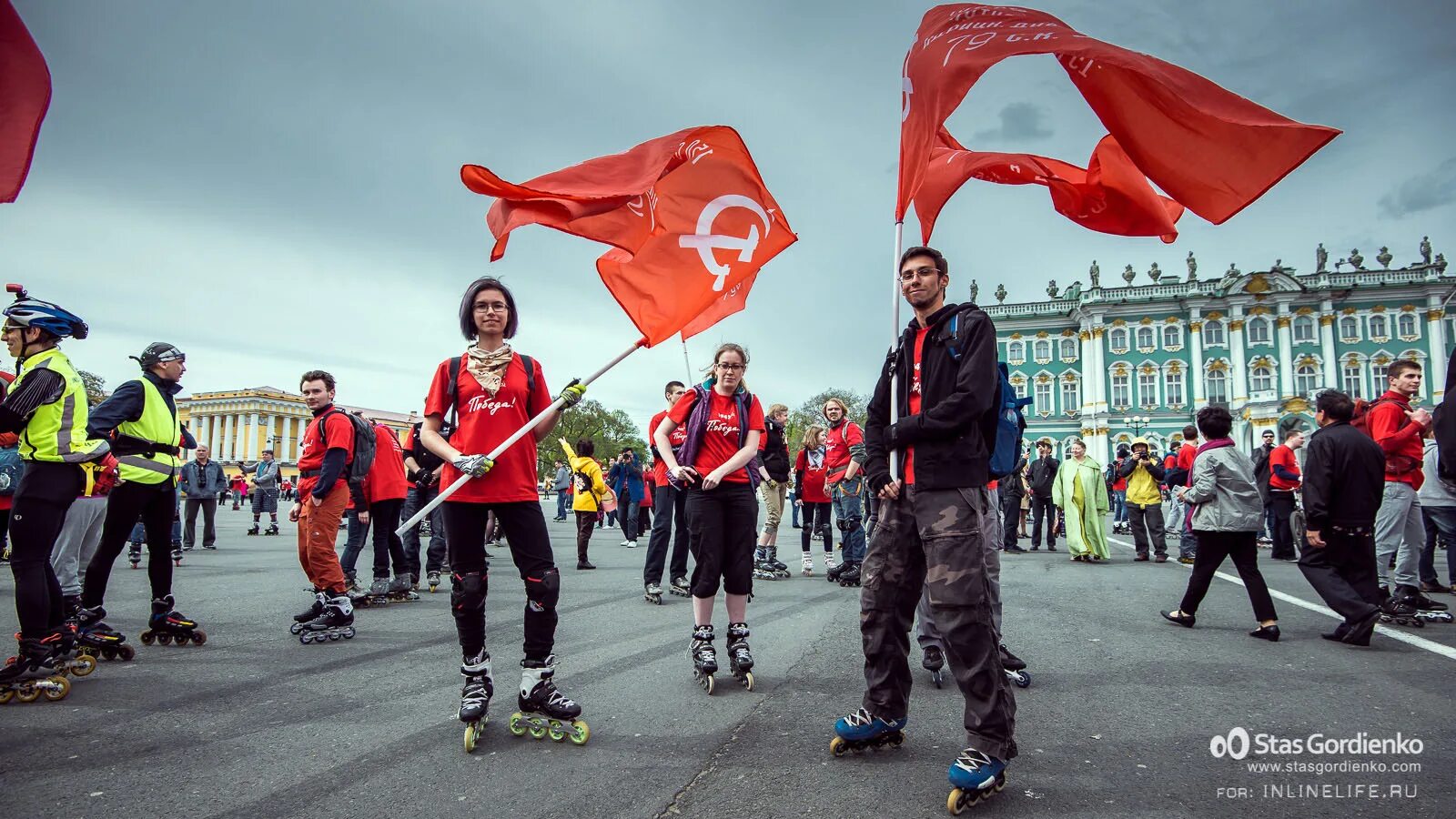 парад на дворцовой площади 9 мая. дворцовая площадь в санкт-петербурге 9 мая 2022. 1703 основание санкт-петербурга. медаль на основание кроншлота. бессмертный полк питер.