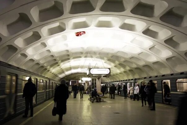 Ограничения скоро отменят? Москва на самоизоляции - онлайн-репортаж ИА Красная В
