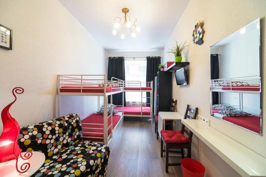 Общежитие 2 санкт петербург. Mini mani Hostel Санкт-Петербург. Mini mani Hostel Санкт-Петербург на Крылова. Крылова 2 Санкт-Петербург хостел. Хостел мини мани на Крылова.