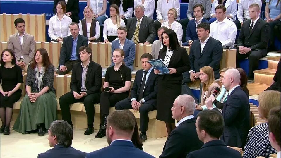 Время покажет 14.03 2025. Время покажет 2014. Участники программы время покажет. Студия программы время покажет. Время покажет фото.