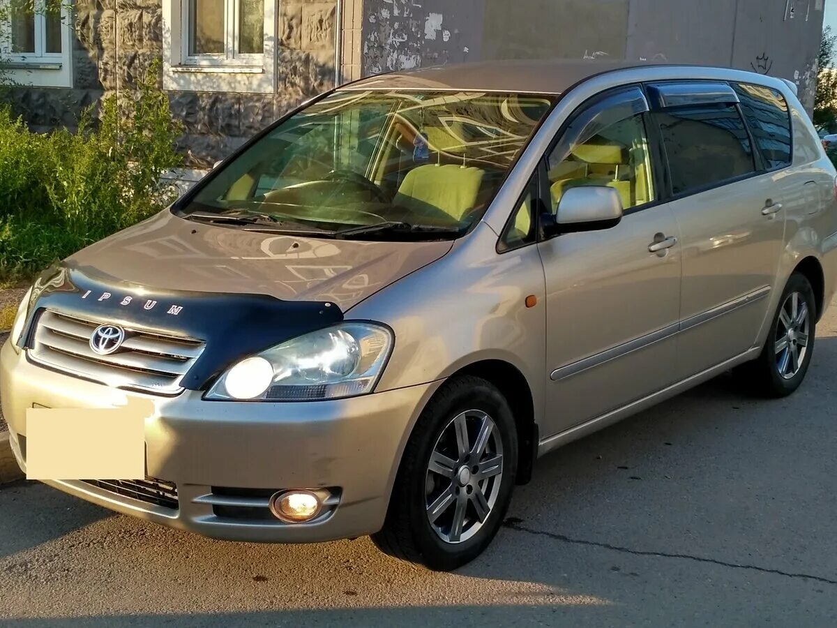 Toyota ipsum. Toyota ipsum 2003 золотистый. Тойота Ипсум m20. Автомобиль Ипсум 2001 года. Ипсум приморском крае