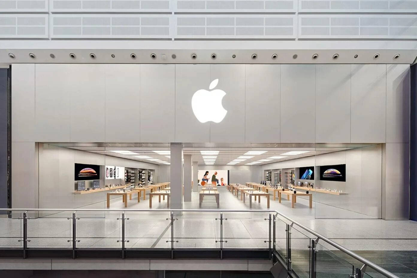 Apple store в россии. Apple Store 2001. Apple Store 1990. Эпл стор эпл стор. Apple Store 2021.