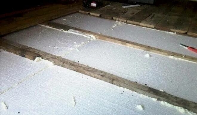 Пеноплекс утеплить пол снизу. Утепление пенопластом пол снизу. утепляем полы снизу пенополистиролом. утепление пола пенопластом между лагами. утеплить пол пенопластом снизу.