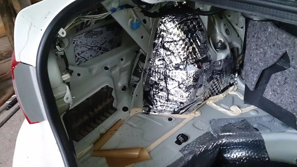 Купить Обшивка багажника правая (06-13) OEM 6471012040C0 Toyota Corolla 150 в Во