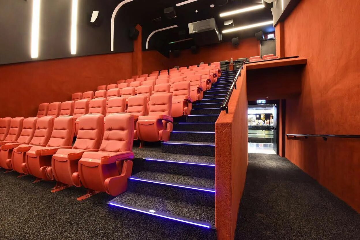 кинотеатр радуга афиша. радуга кинотеатр расписание сеансов. кинотеатр радуга анжеро-судженск расписание сеансов. кинотеатр радуга боровичи. афиша радуга парк екатеринбург кинотеатр на сегодня.