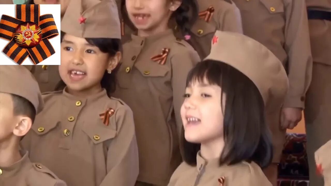 Песня смуглянка поют дети. Смуглянка таджикские дети. Смуглянка детский сад. Смуглянка поют дети. Таджикские дети в военной форме.