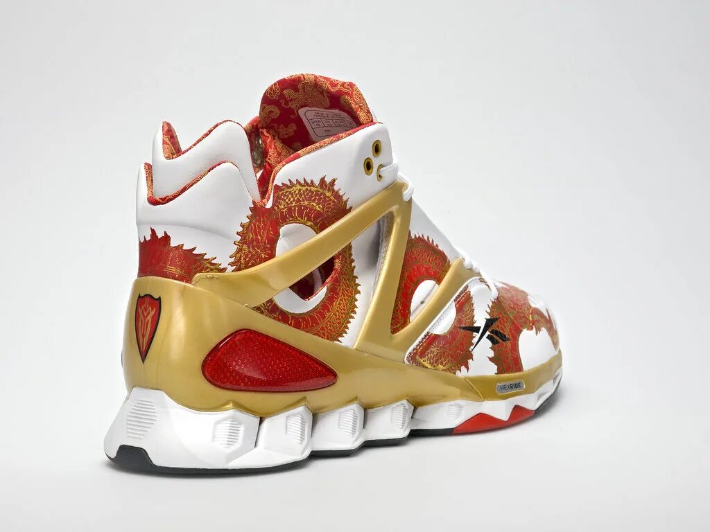 Ordered medium. Reebok Pump Yao Ming. Reebok Pump Omni HEXRIDE. Reebok HEXRIDE. Reebok HEXRIDE Yao Ming.