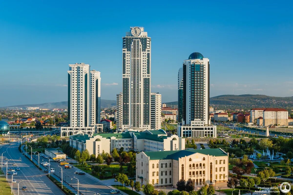 комплекс грозный сити. высотки грозный сити. грозный здания. небоскребы грозный сити. жк феникс грозный.