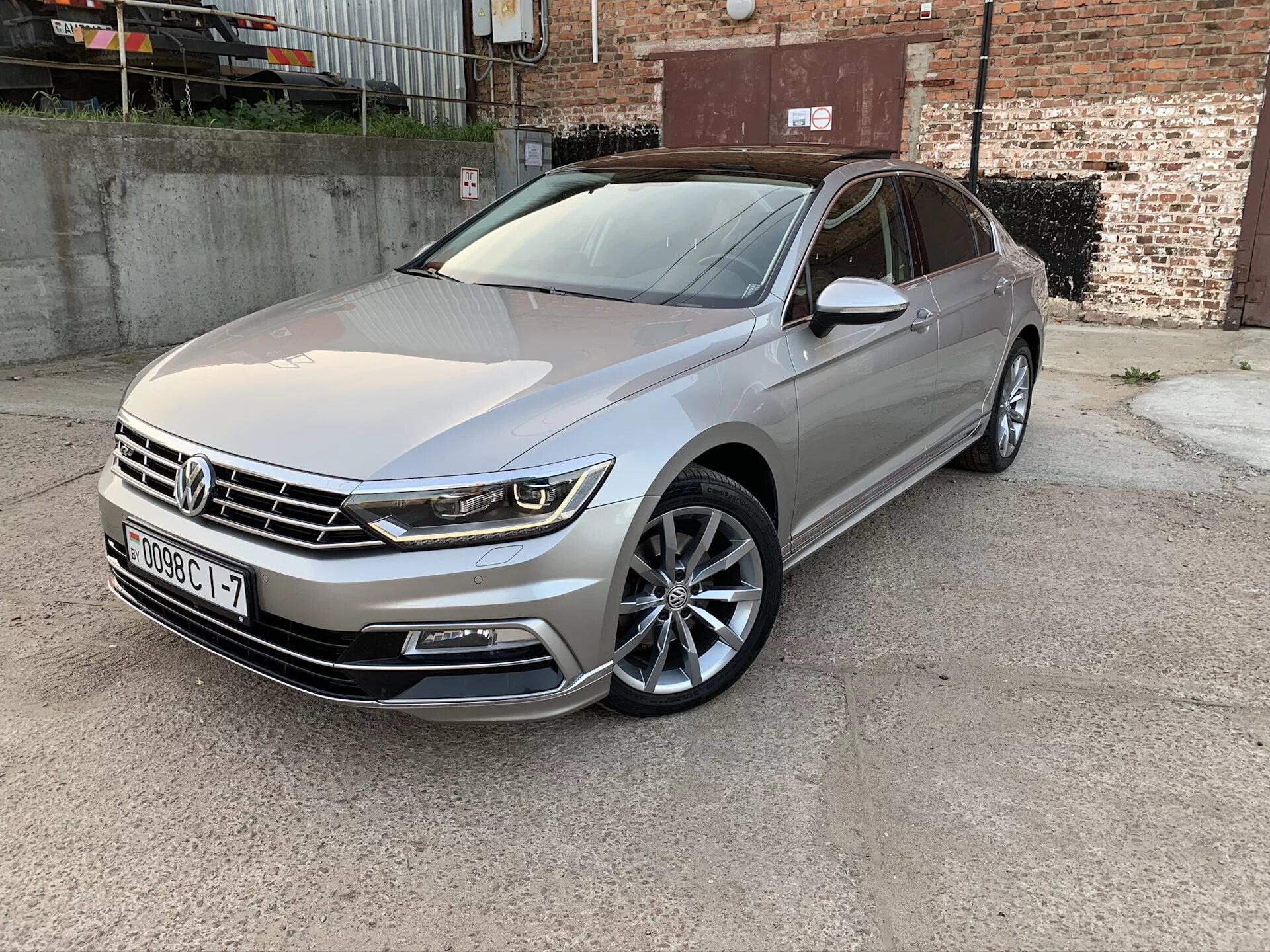Фольксваген пассат 8 отзывы. Пассат б8 дизель. Vw passat b8 variant r line. Фольксваген пассат б8 2015. Passat b8 variant.