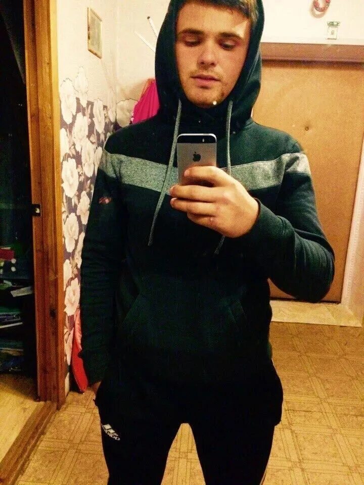 Тверь молодые люди. Тверь молодые люди. Тверь молодые люди. Михаил 22 года. 08.