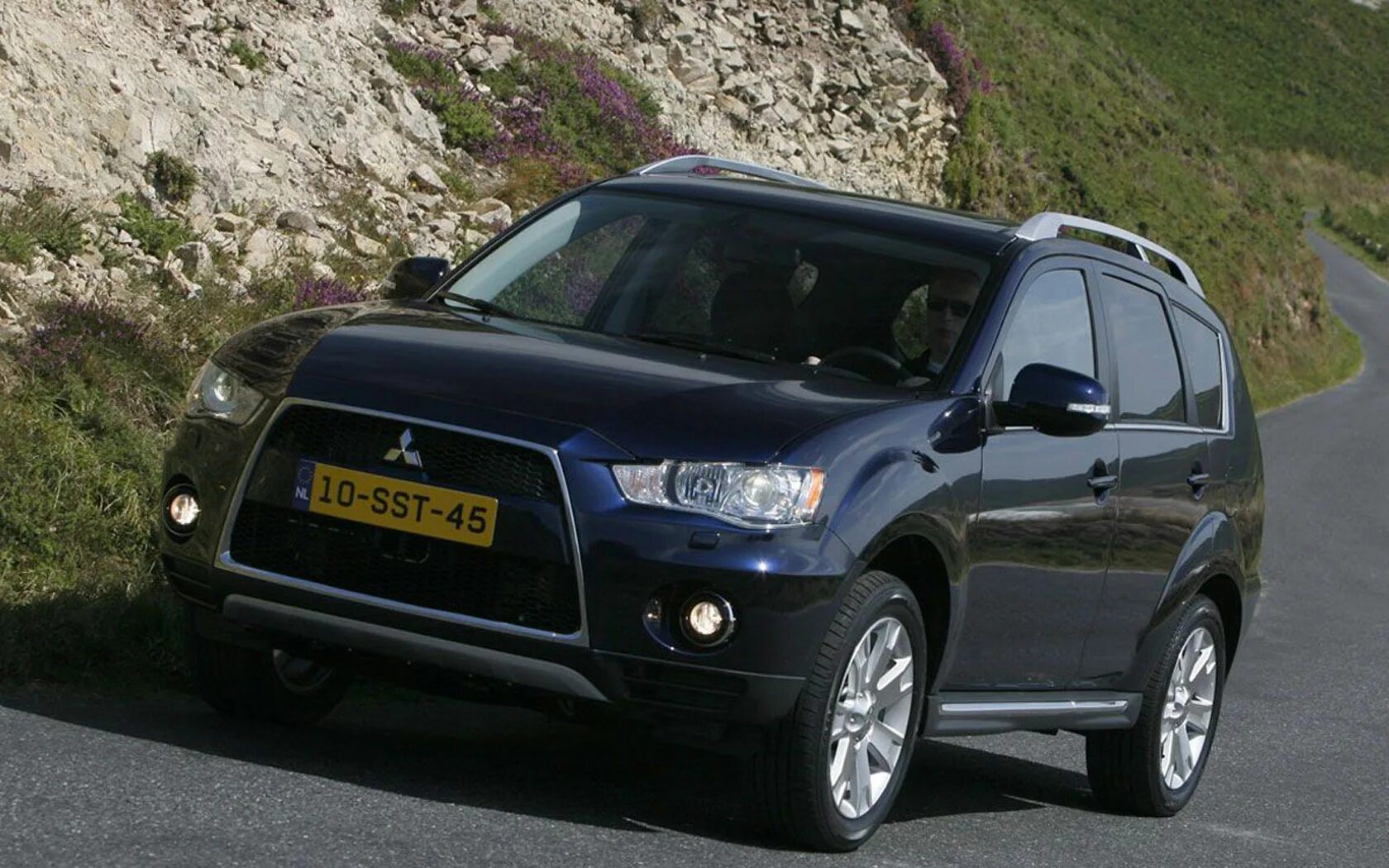 Mitsubishi Outlander XL 2010. Митсубиши Аутлендер XL 2010. Mitsubishi Outlander XL 2012. Mitsubishi Outlander 2010-2012. Мицубиси аутлендер хл 2010