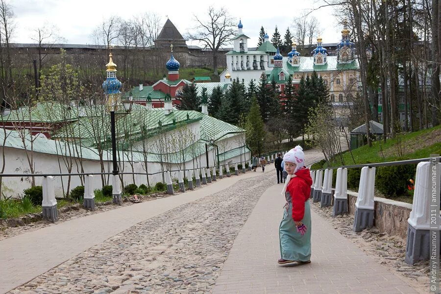 Погода в печорах сегодня. Печоры. Город Печоры Псковская. Печоры Псковская область население. Население города Печоры Псковской области.