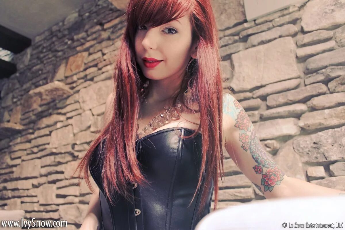 Ivy taylor. Ivy jean. ivy jean ээ. модель ivy snow. ivy snow 2025.
