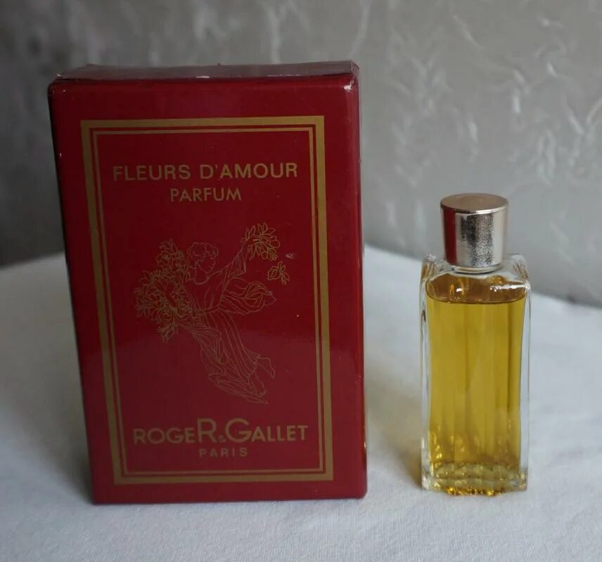 Roger Gallet Paris духи Винтаж. Флер Дамур духи СССР. Флер де Амур духи. Fleur de amour духи Roger Gallet. Флер сантал атар коллекшен