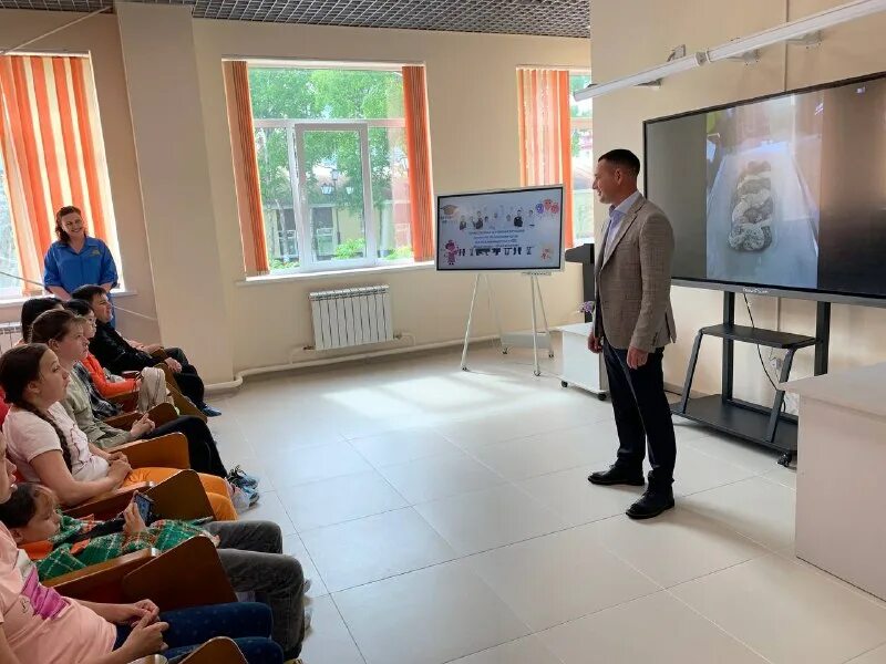 стс южно-сахалинск техникум. техникум сервиса южно сахалинск. стс южно-сахалинск техникум. сахалинский техникум сервиса 2011 год южно-сахалинск. колледж сервиса в южно сахалинске.