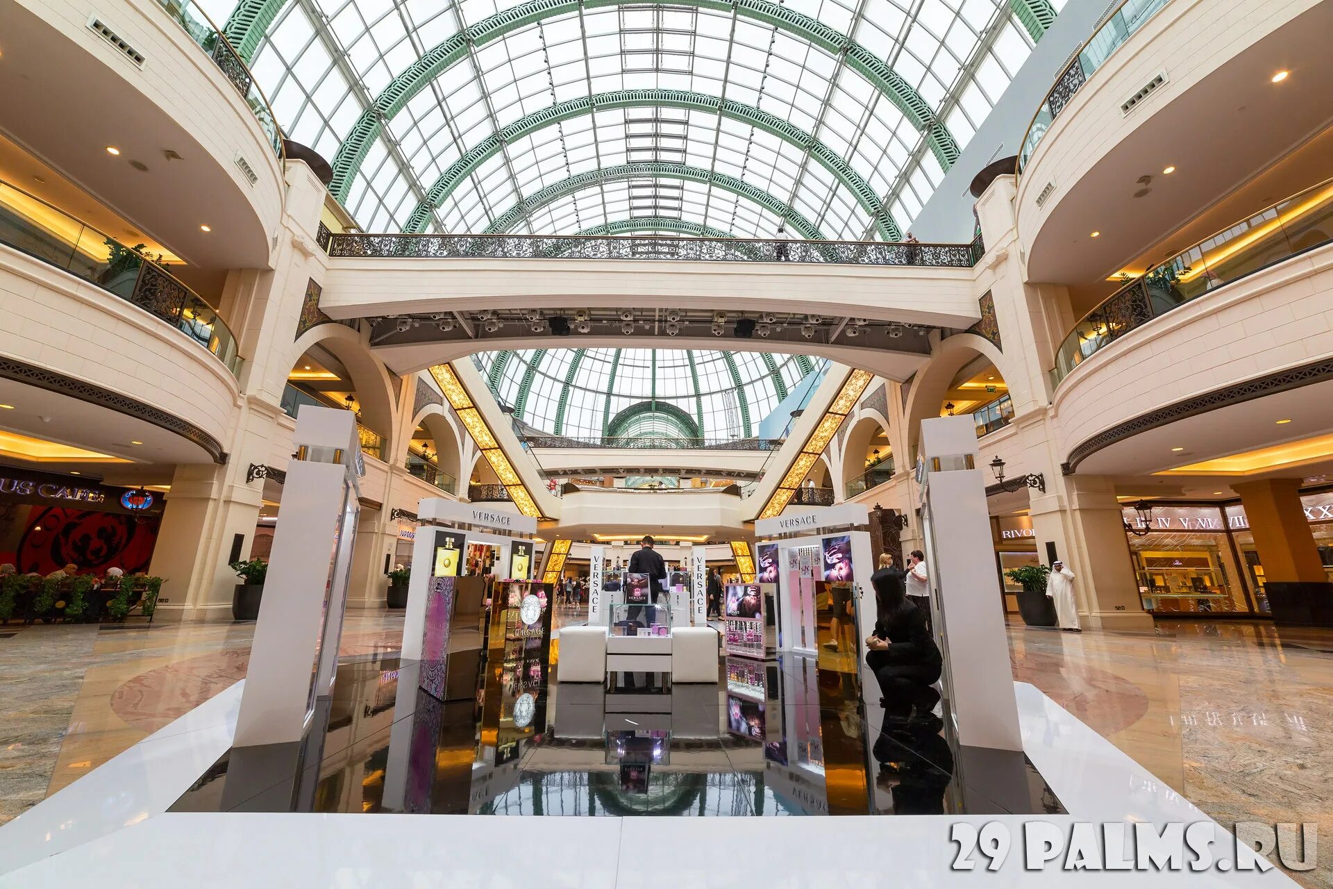 Mall of the emirates в дубае. Mall of the emirates в дубае. эмирейтс молл дубай магазины. торговый центр mall of the emirates. молл эмиратов в дубае магазины.