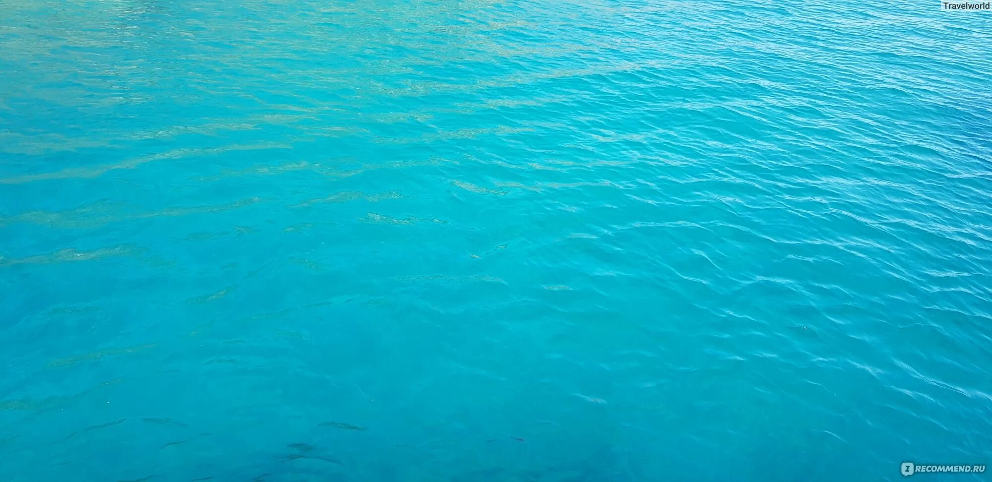 Гладь моря сверху. Поверхность моря. Волны на воде. Софит среди морской глади 4 буквы. Волны на воде.