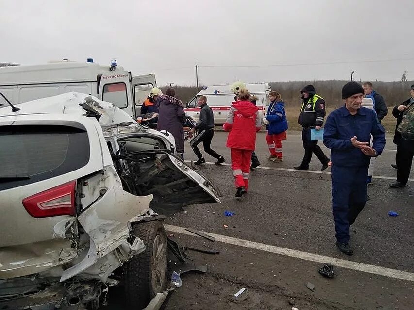 аварии абинск. авария в абинском районе. дтп в абинском районе вчера. фура на дороге. аварии абинск.