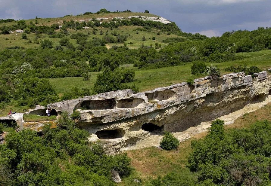 Пещерный город Бакла. Бахчисарай пещерный город Бакла. Бакла гора Крым. Пещерные города Бахчисарайского района.