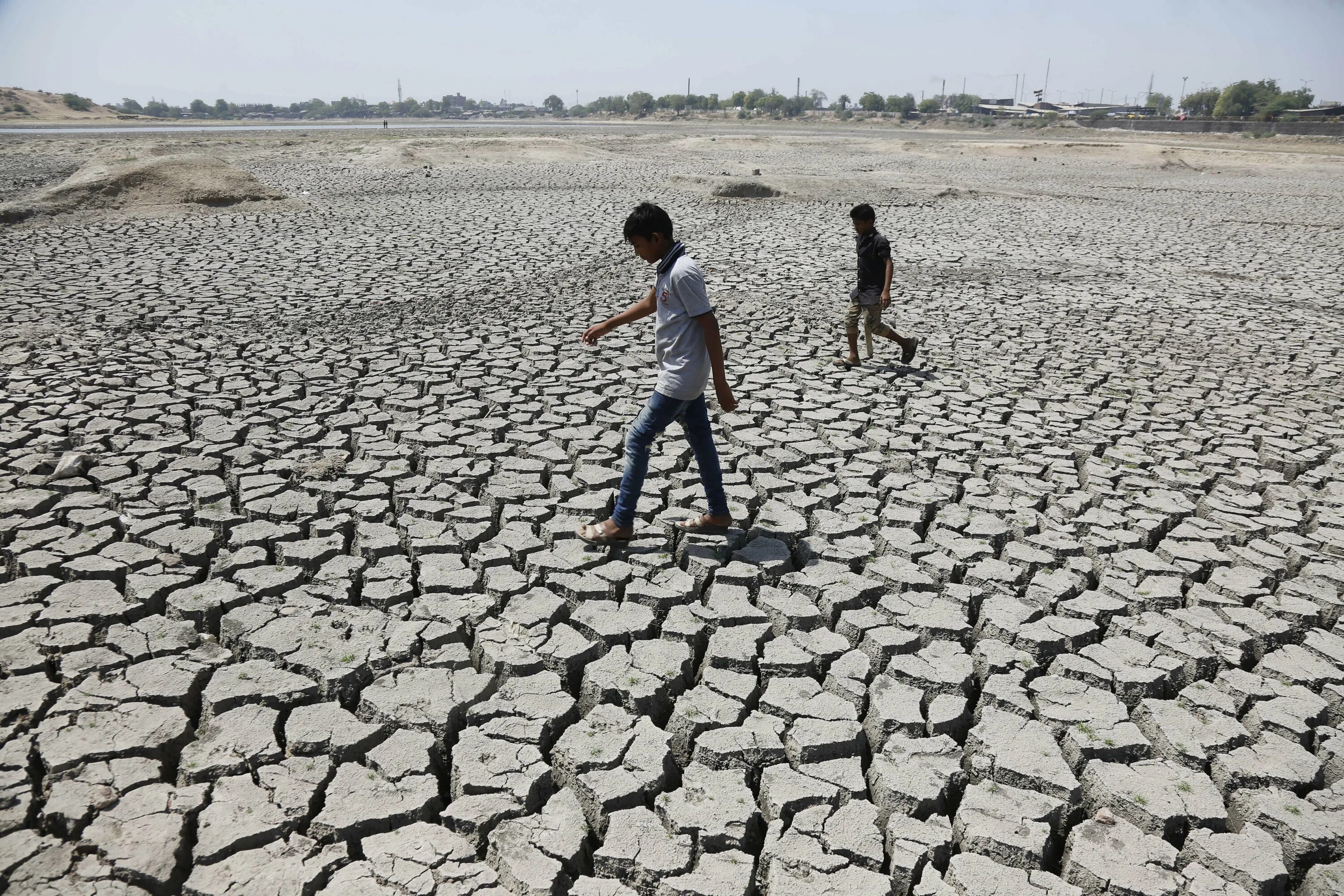 Засуха и наводнение. Опустынивание территорий. Глобальное потепление засуха. Дефицит воды.