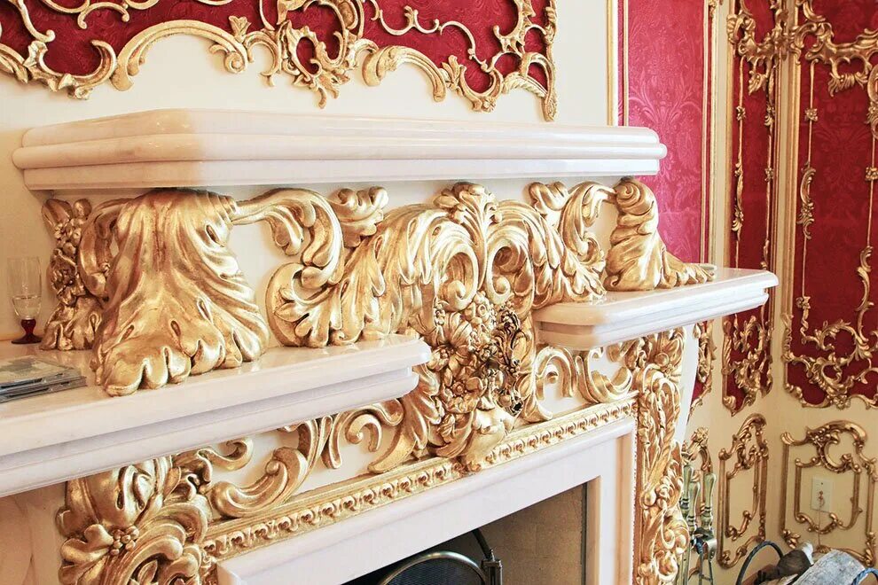 акант орнамент архитектура. пинтерест лепнина. петергоф лепнина барельеф. лепнина на потолке. обилие лепнины и декоративных элементов.