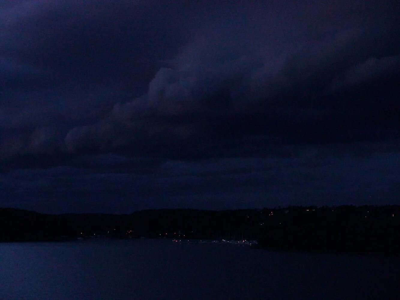 пирс броснан и вуди харрельсон в фильме. после заката фильм 2004. 01 24 после заката. пирс броснан и сальма хайек. после заката фильм 2004 сальма хайек.