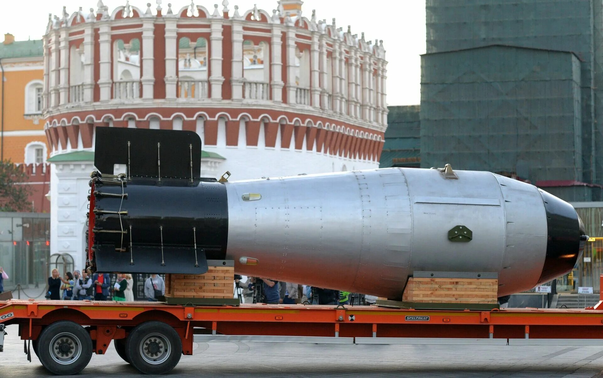 Оружие сильнее ядерного. Ан602 царь-бомба. Термоядерная бомба ан602 ("Кузькина мать"). Термоядерная Авиационная бомба ан602. Термоядерная бомб ан602 (царь-бомба).