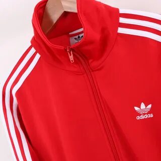 Adidas красный костюм