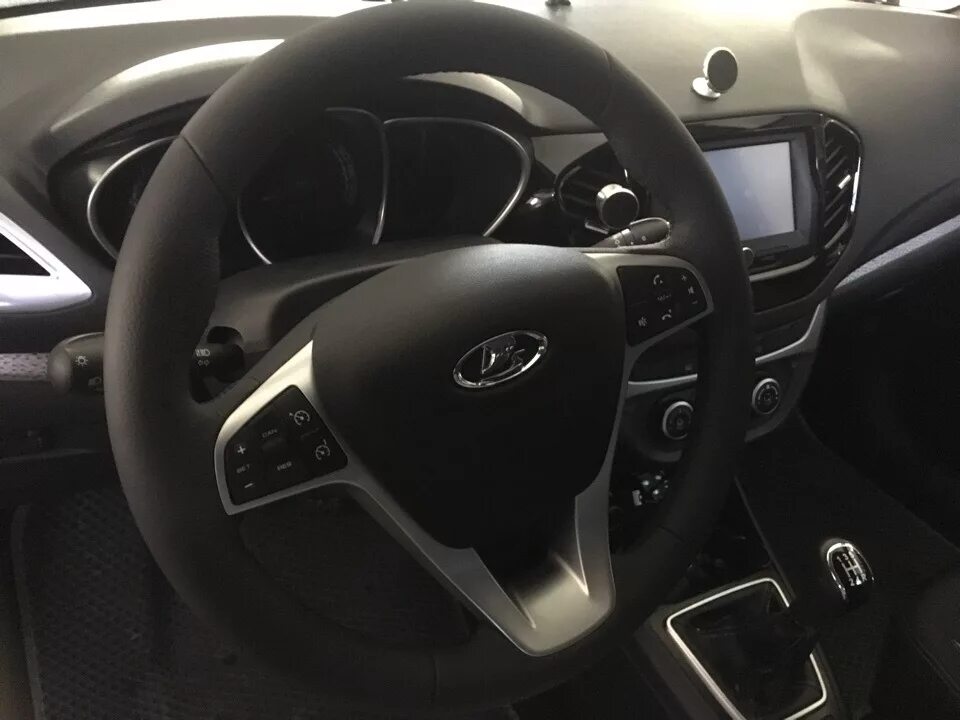Кожаный руль - Lada Vesta, 1,6 л, 2016 года тюнинг DRIVE2
