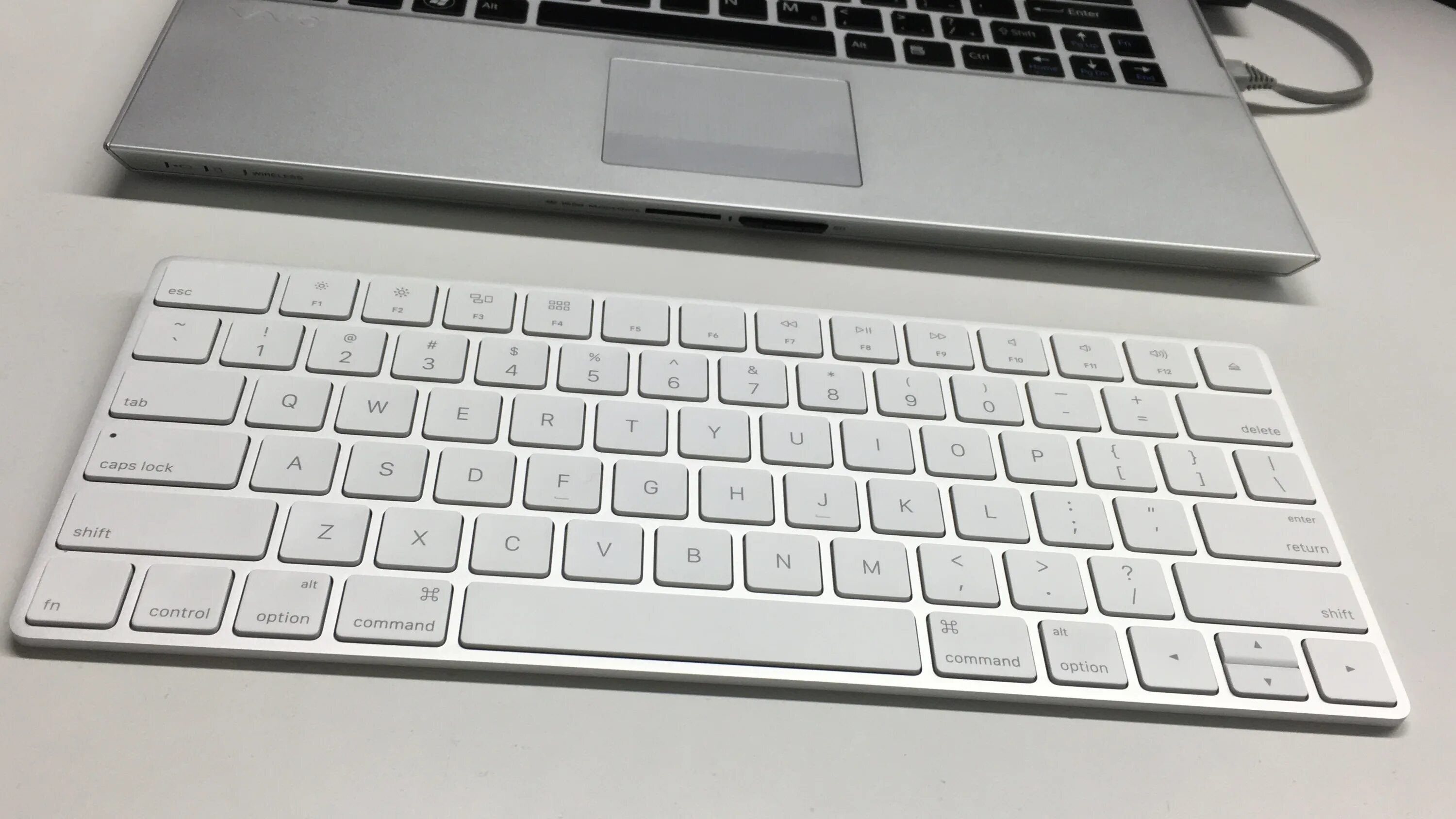 Magic keyboard 10 ipad. Apple magic keyboard. накладка на клавиатуру apple magic keyboard. apple magic keyboard cover для windows. подставка для клавиатуры apple magic keyboard.